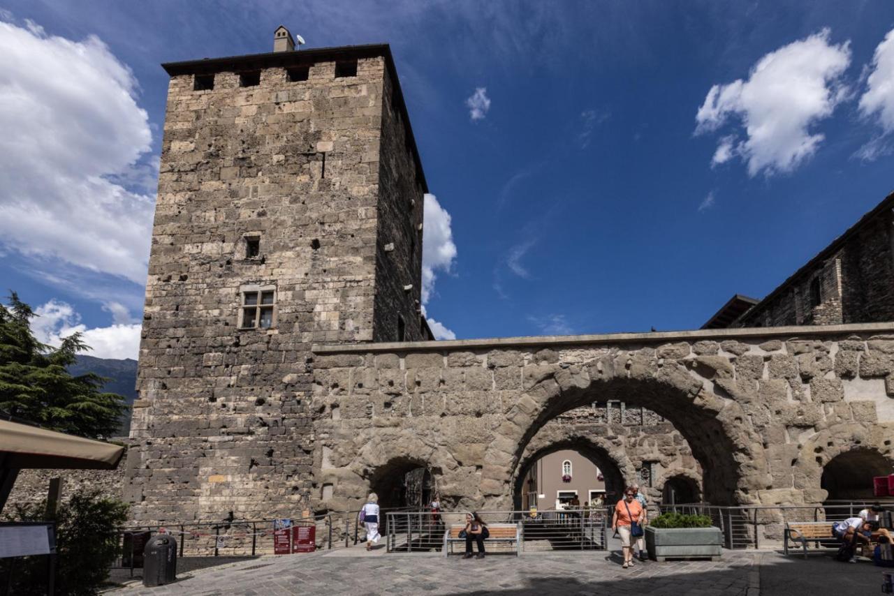 Aosta Centre Apartments - Porta Pretoria 56 Экстерьер фото